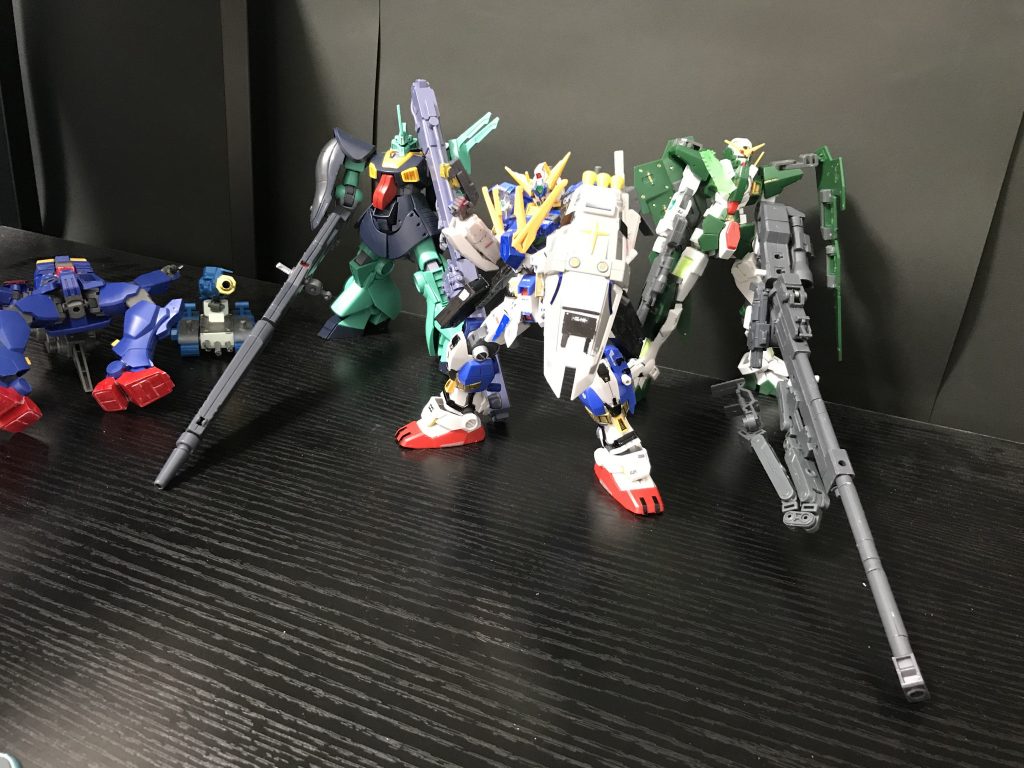 ウーアオー「新手か?」ディジェ「あいつは…」ディジェ「!、」ディジェ「まっ、まさか!」ストカス&デュナメス「ペイルライダー!」百式「ん?だれのことだぁ?こいつは  デビル、デストロイ、デスベイダー、訳してd.d.d.」