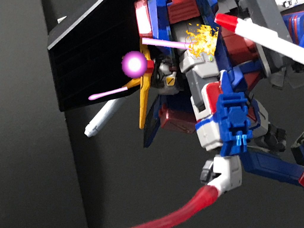 ウーアオー「よけろぉ！」デュナメス「だめだ！間に合わない！」ウーアオー一か八か！！……ウーアオー「トランザム！！！」