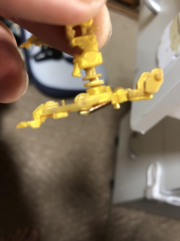 足首のみランナータグを加工したスペーサーを噛ませ、1ミリほど延長してあります。これくらいしかやる事が無いレベルの超ハイクオリティキットでした😊