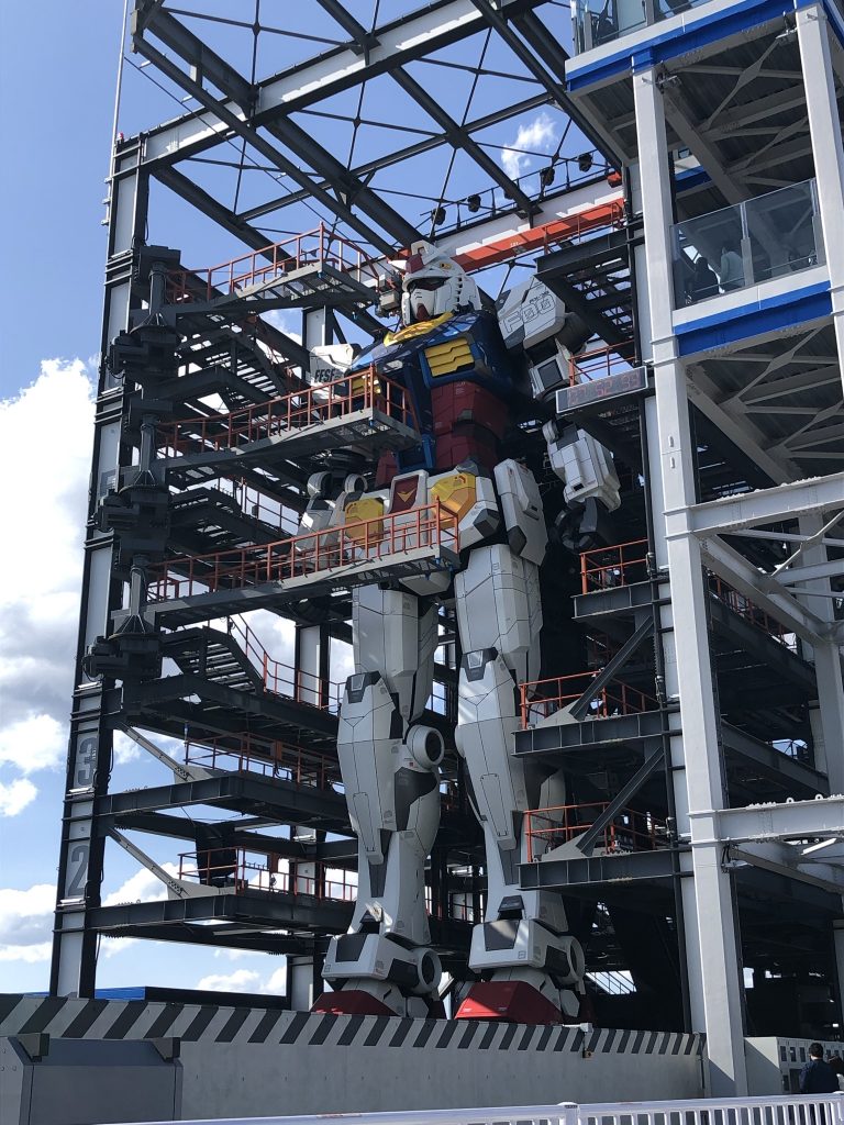 付属のドックと実物のドックを比べてみよお。全然違うww