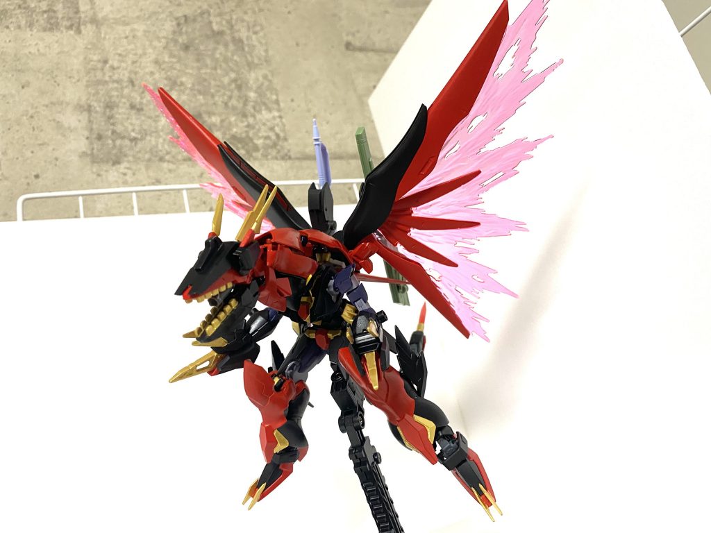 アルス「コアチェンジ…チェンジング・ゴー…」追加パーツと肩部装甲の位置を移動させ、竜型へ変身させました