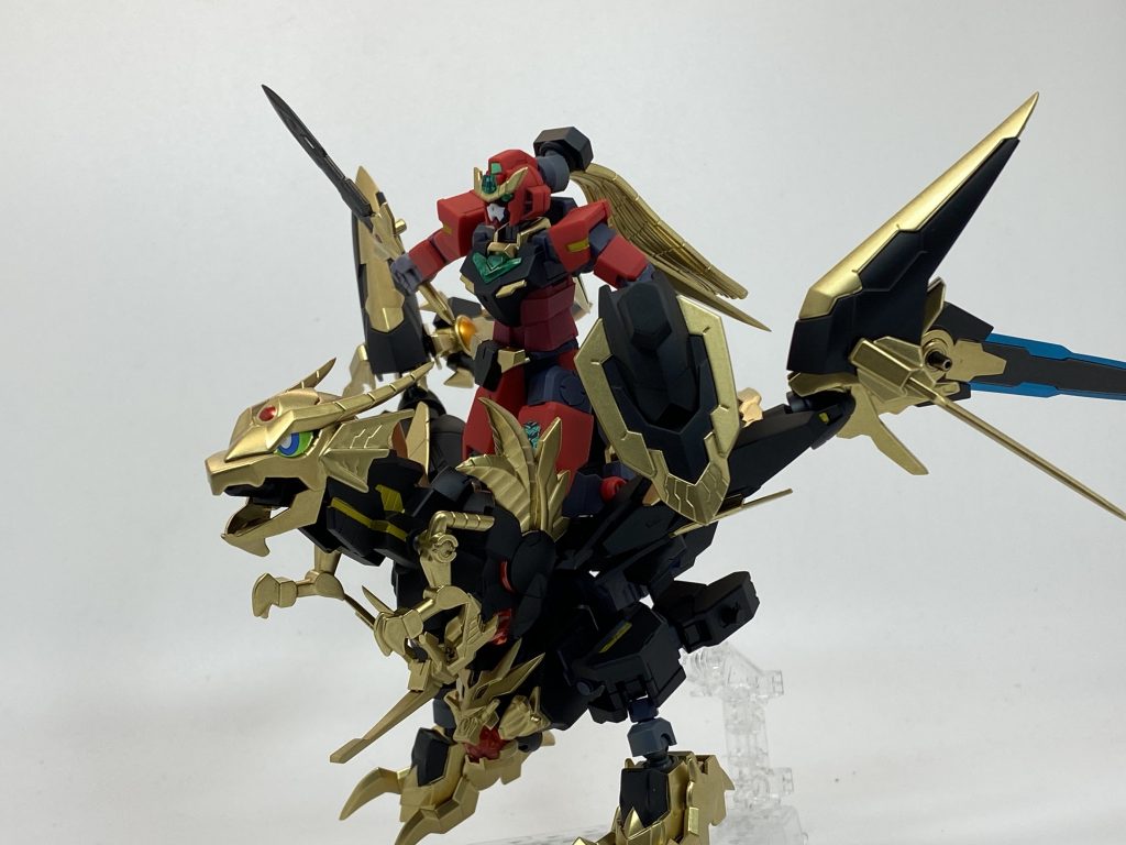 コアガンダムを乗せての飛行も可能。