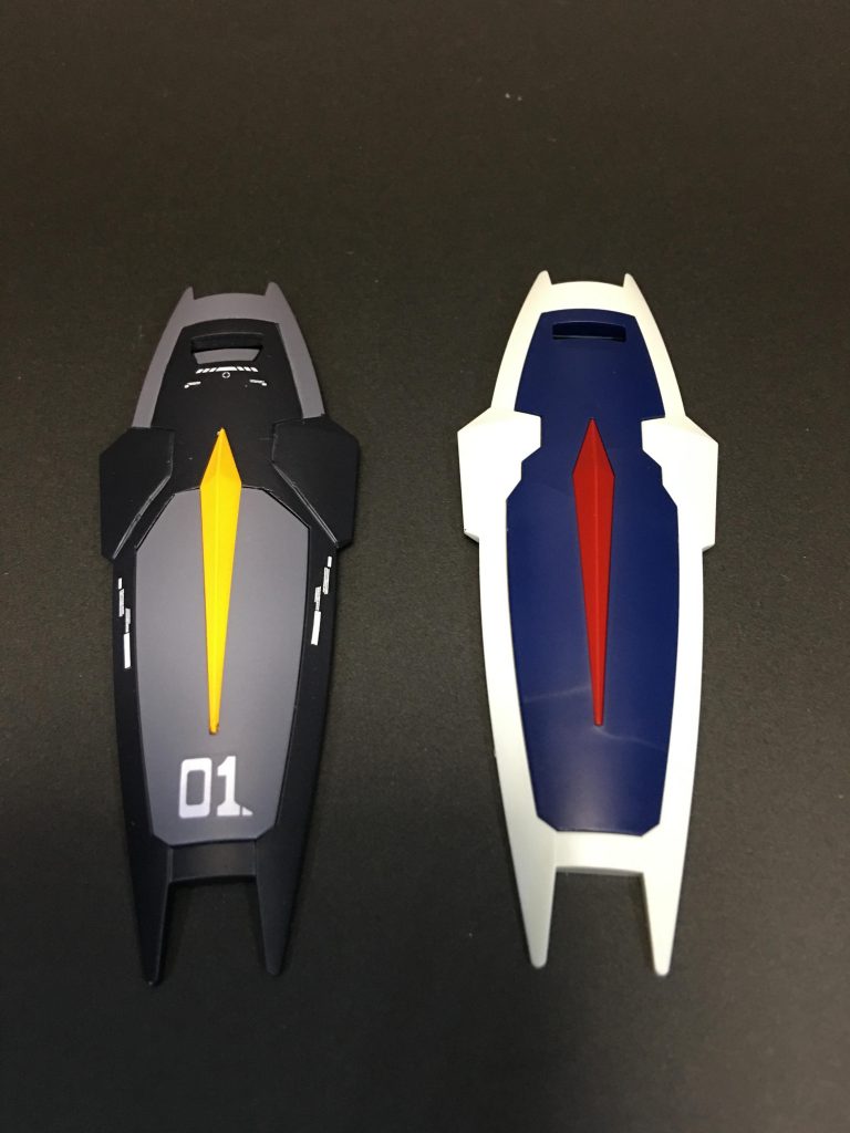 シールドは105ダガー用に一部形状をパテで修正。表面を切り離して一部接着して繋ぎ目を消してそれっぽくしました。