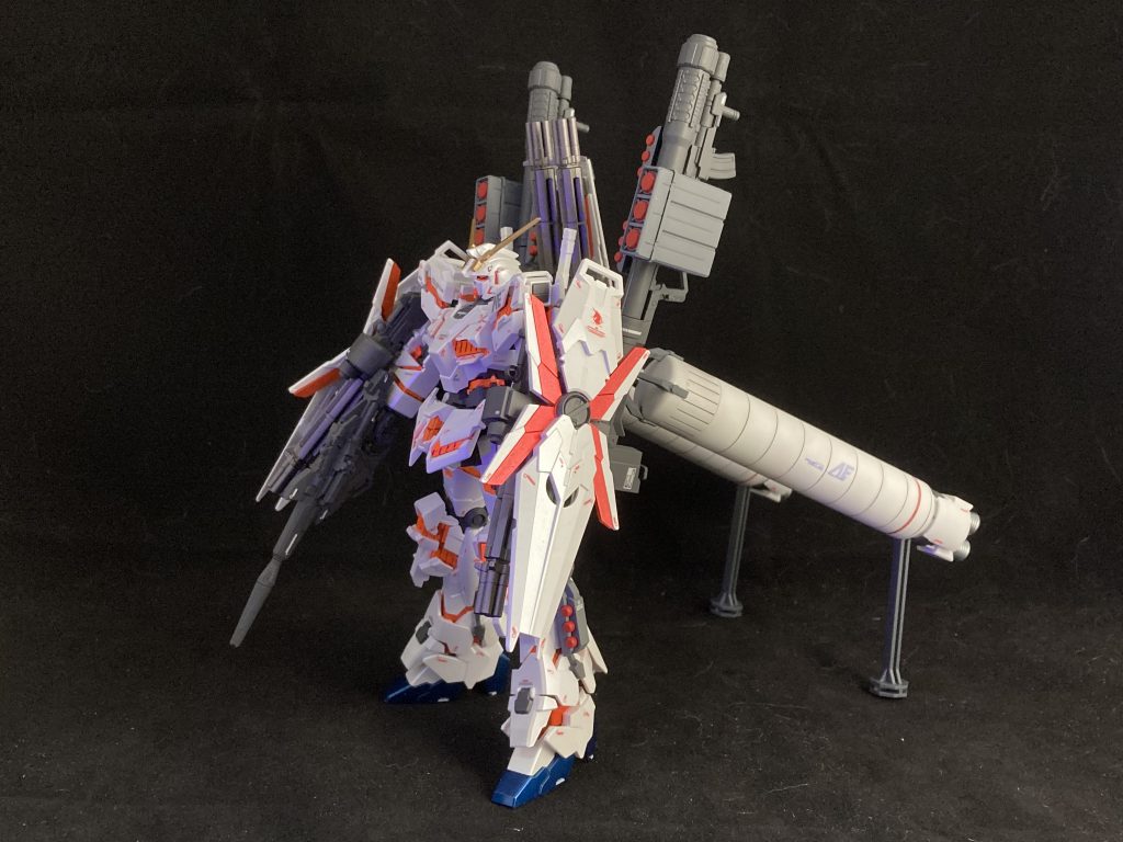 サイコフレームはラフゴールドにガイアの蛍光レッド