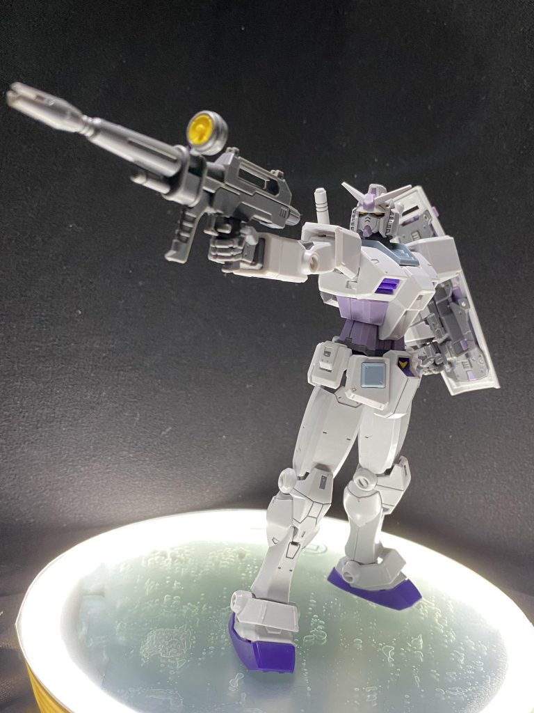 立射。色味のせいもあってクールなイメージ。