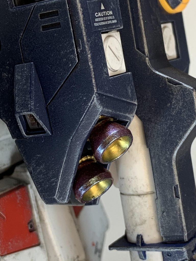 背部バーニアや脚部バーニアを百均のネイル用ラメで塗ってみました。