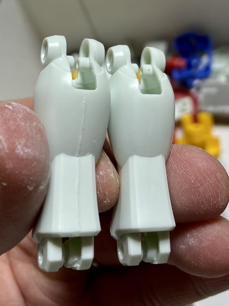 成型色仕上げですが、合わせ目はしっかり消してます。