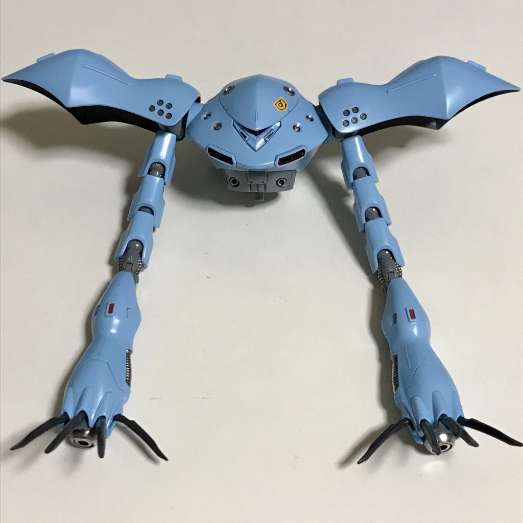ガンマカでピンポイントに部分塗装しただけです。