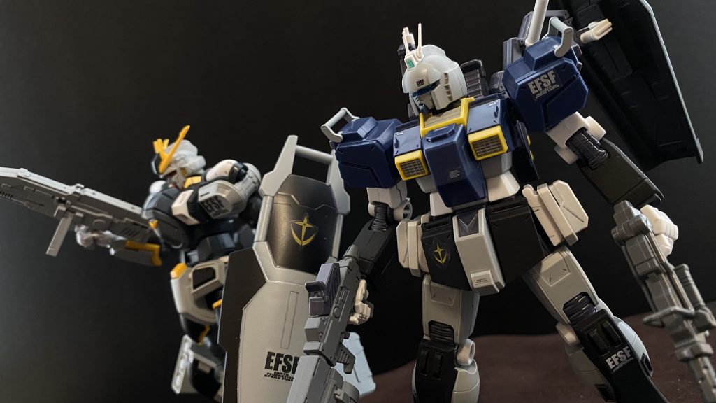僚機のアトラスガンダムと。