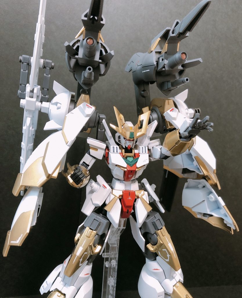 アルスアースリィの脚は前面に展開することで、二代目頑駄無大将軍同様にキャノン砲に!