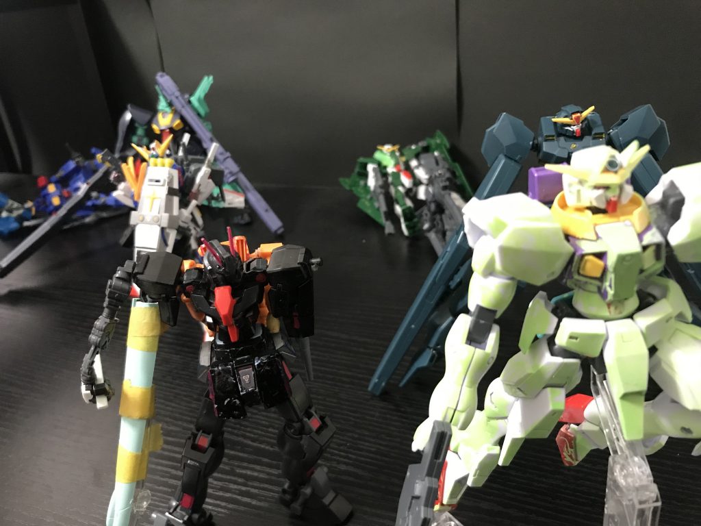 ウーアオー「あいつビビりなだけかよ…」ラファエル「覚えておけ俺は大妖精ラファエル　その名の通り大妖精だ…」ディジェ「冷やかしか？」ストカス「おっ！はずれた！」？？？「やっと終わったか！」？？？「…」