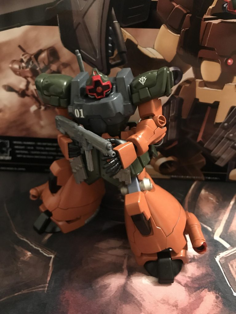 武器が多くて楽しいキットでしたバズーカはマゼラアタックをイメージして塗りました