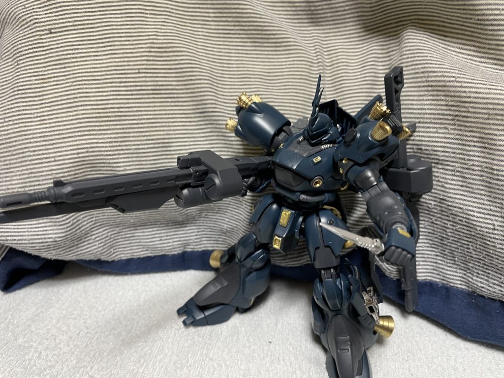 武装はコトブキヤから機関銃(設定として高エネルギービームライフル)