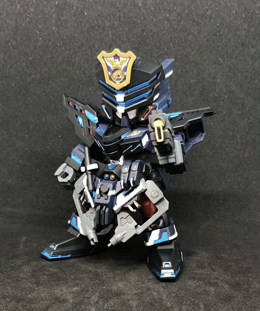 マスクを短縮しているので個人的にはこちらの方がバランスがとれていてサージェントよりも顔面は好みですね