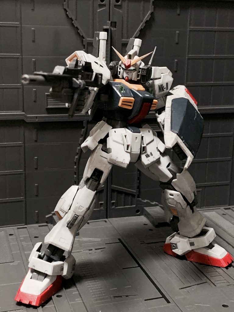 ビームライフル。スコープを引き出すことができます。Eパック方式のライフルいいですよね。予備マガジンも付属しています。