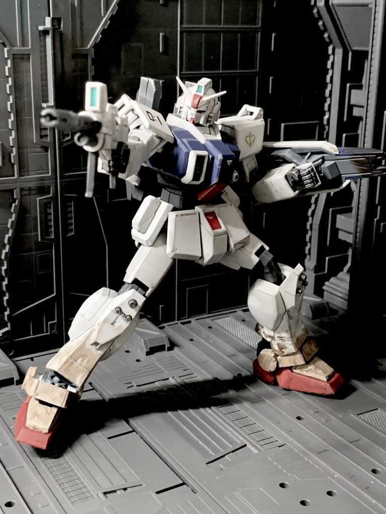 ビームライフル。ゲームでは基本この装備でした。こちらは初めからトリガーガードありですので無改造です。