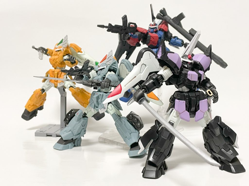 過去に作ったジンたちとMGのジンもかっこいいけど、手軽に弄って並べられるのも食玩の強みですよね！