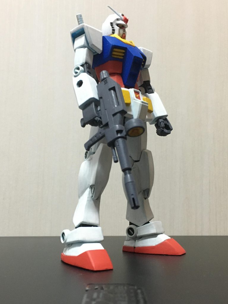 サイド爪先の形状も変更。ぺたーんとさせた方がそれっぽいと思ってます。