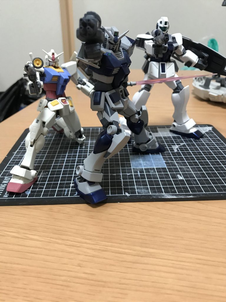 ビヨンドグローバルガンダムとジムコマンドで小隊編成！ジムコマンドの方が塗り分けがなかなか上手くいかなくて製作時間がかかりました！