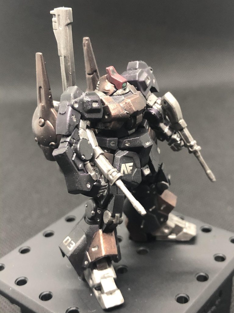 個性を出したかったので、両手にビームピストルを持たせてみました。