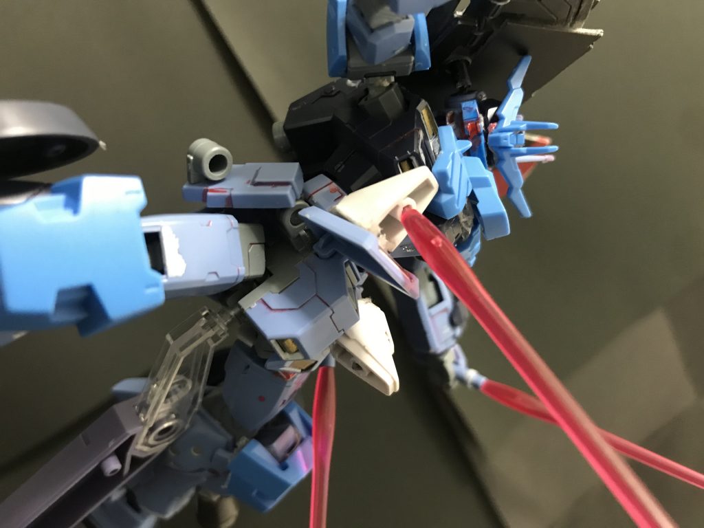 ビームサーベル展開してゲテモノです