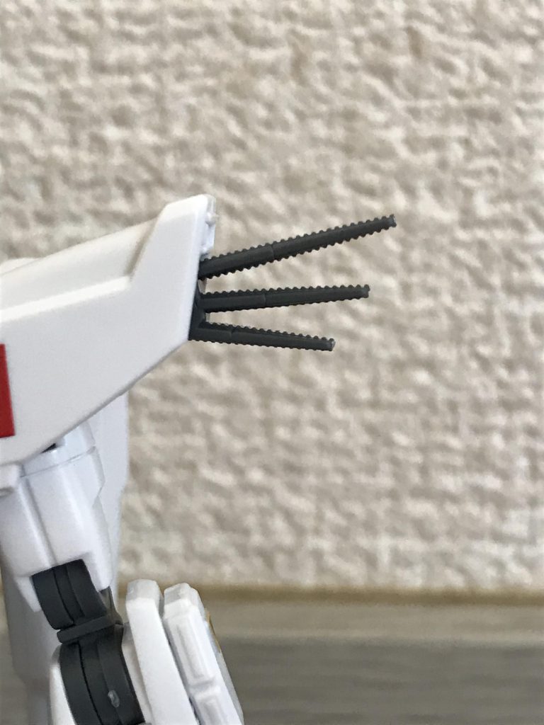 他にも肩に差し替えこんなパーツを取りつけることができたり