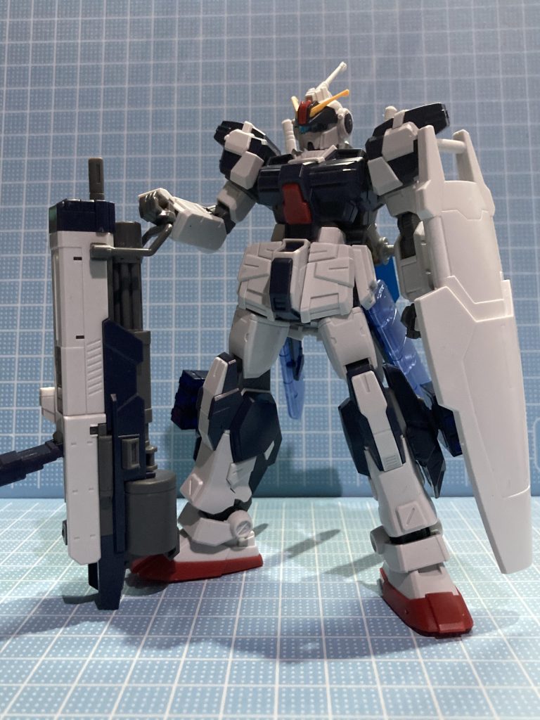 制作初期の構想状態この時からカラーリングは決まっていてガンダムバトルオペレーション2で愛用しているカラーにすることを決めていました