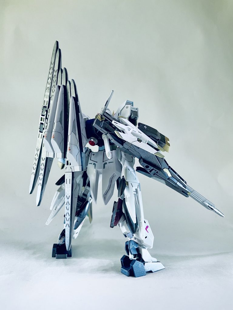 ユーラヴェンのライフルよりも更に長い感じにしてます。