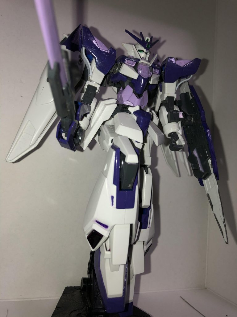 何のミキシングかおわかりでしょうか? 答えは最後に。というわけで武装ですが、腕のGNバルカンとGNソードVがついています。