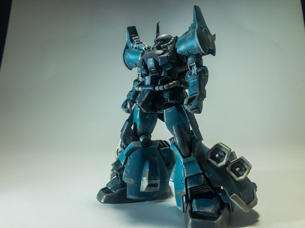 塗装カラーは海洋迷彩を意識して塗ってみました。