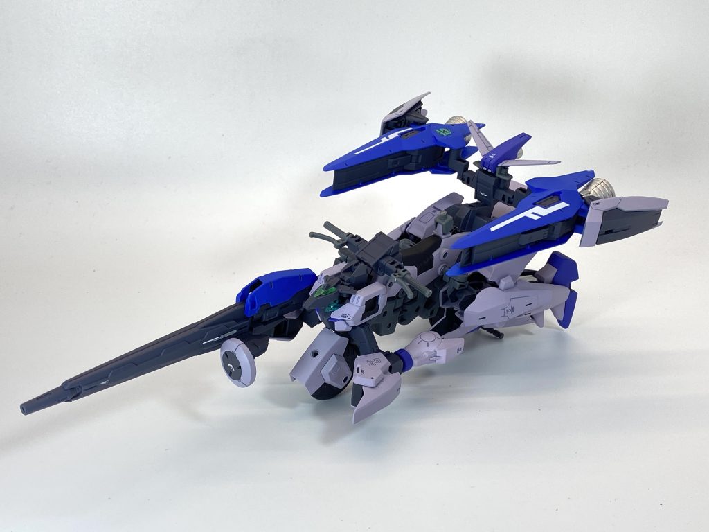 テルティウムライドアーマーマシンライダーにコアハンガーの機能を持たせたコアガンダムMark-IIIのバイク型支援機。通常時は後述するテルティウムアーマーとドラグーンウェポンズかホークアイウェポンズのいずれかを装備する。