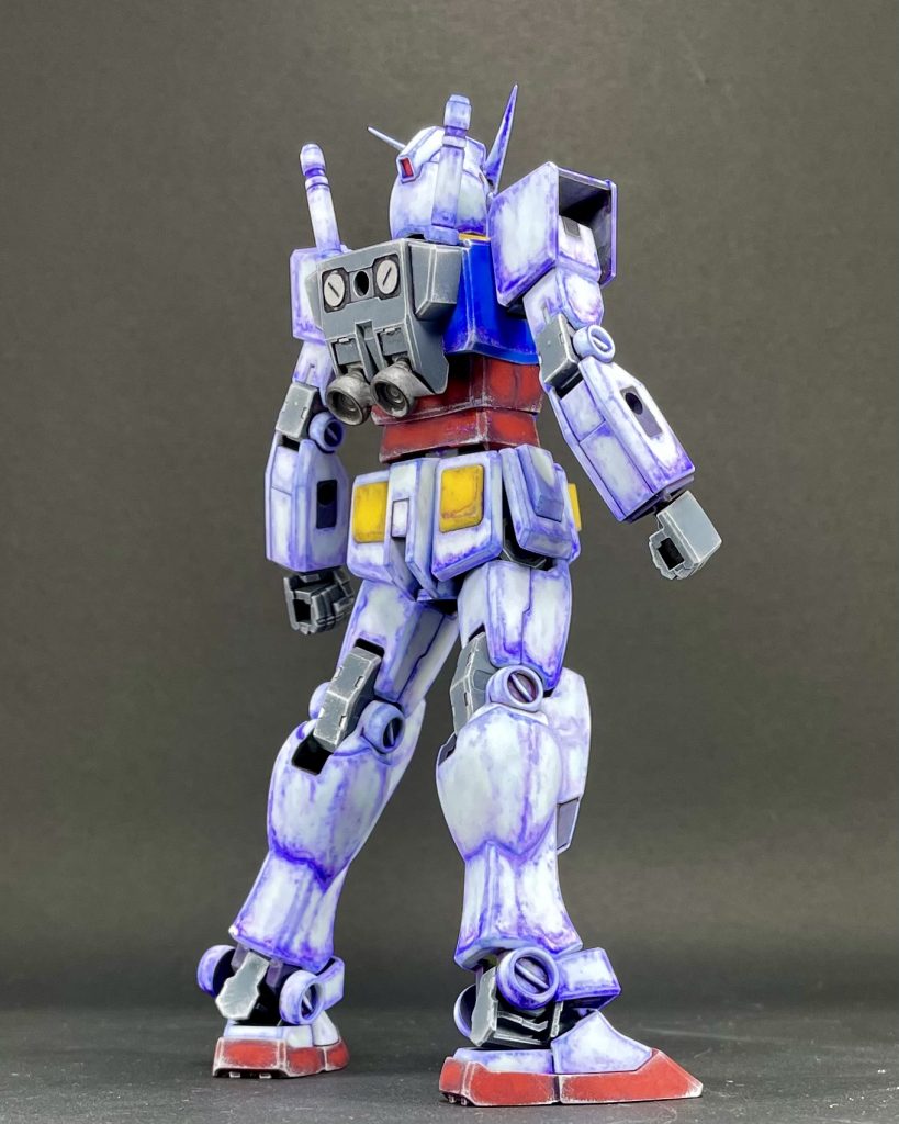 後ろからです。成型色仕上げなので、部分塗装した、後ウォッシング、ドライブラシでウェザリングしです。