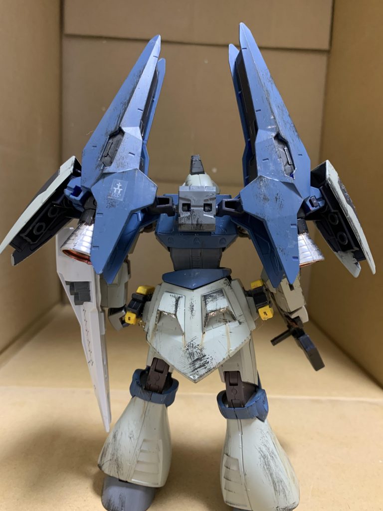 ガンプラ作ってる時よりも設定考えてる時の方が楽しかったかも。　それと汚しは楽しくなってきてしまったらその時点でやめないといけないということがわかりました……