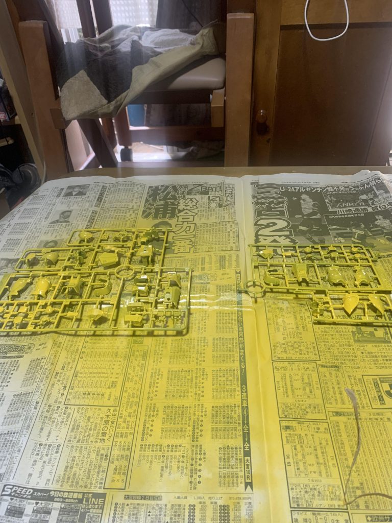 ランナー塗装してる所