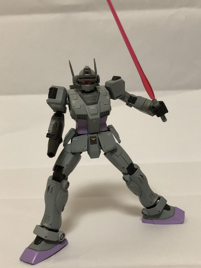これまでガンダムタイプを作成していたため、ジム系を店頭で探していました。本当は、スナイパーカスタムが良かったのですが、プレバンは手を出さないつもりですし、中古は値段高いですし…。ということで知らない子でしたが、作成してみました。結構カッコ良くて、満足です。