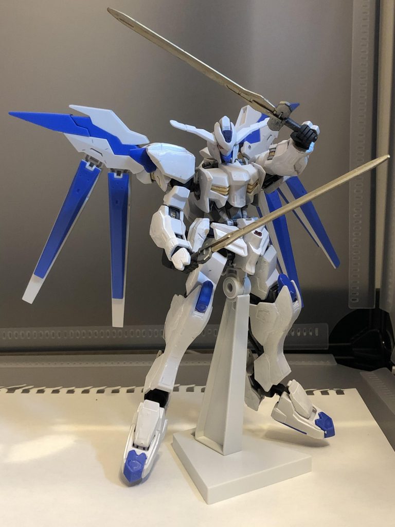 武装はファンネルにバエルソード。更にストライクフリーダムのビームライフルを装備させております。