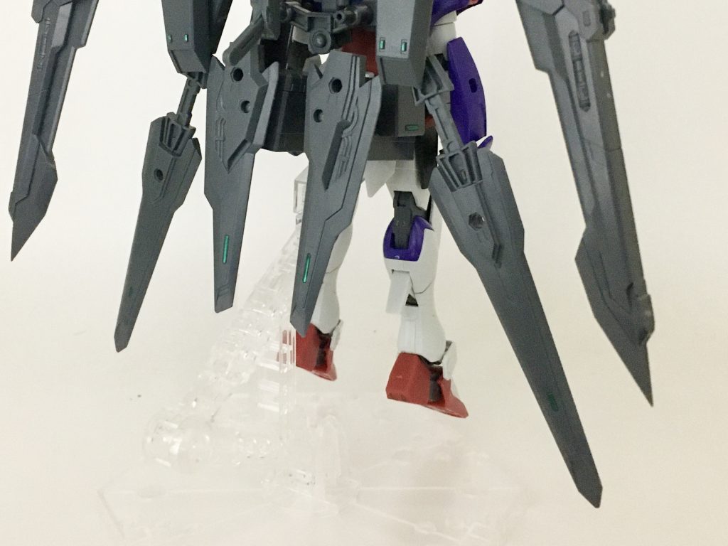 ドラグーンブレイド各種。第2世代のドラグーンシステムが使われている銃剣式のビーム砲。自動と手動を使い分けることができ、相手に直接ぶつける際の命中精度も高い。