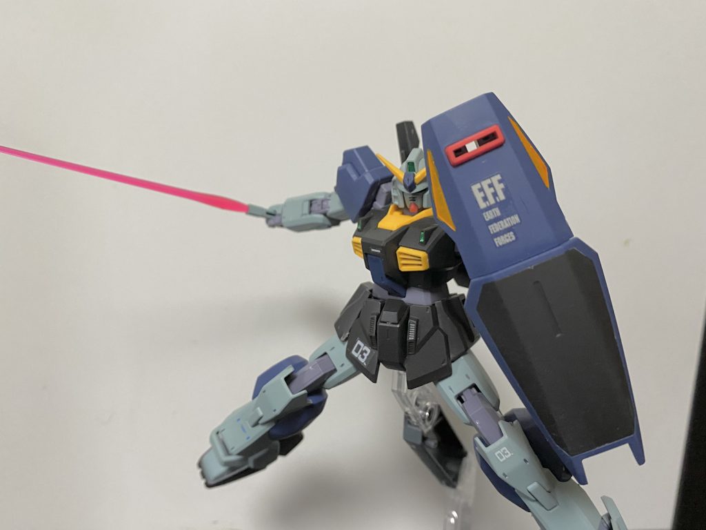 ビームサーベル、シールドシールドの黄色は、ティターンズはないのがデフォみたいなんですけど、あった方がいいと思うのは俺だけ？