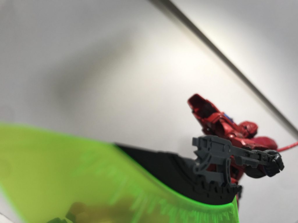 ビックヒートホークはは　　　　　　ギャンのようなポーズができるようにプチ改造してます