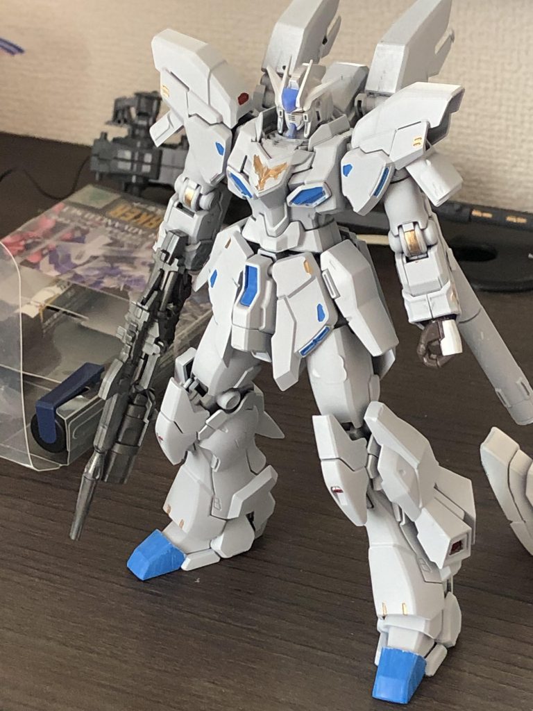 せっかくなので、宇宙世紀のガンダムバエルを目指してみました。武装はビームマグナムとサーベルです。