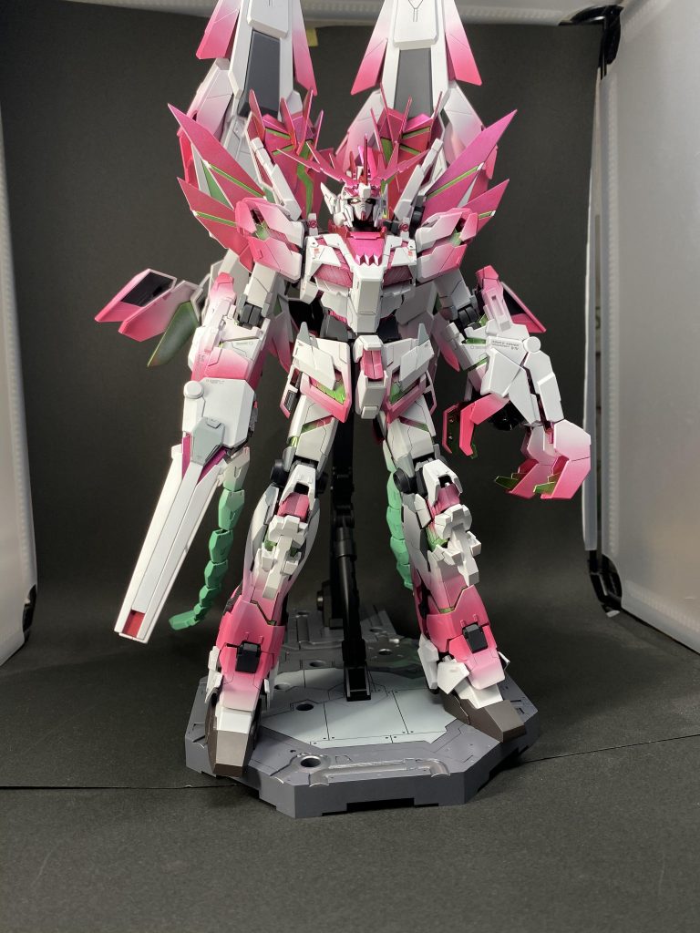 MGがでかすぎて100均グッズで作った撮影ブースで撮りづらい!