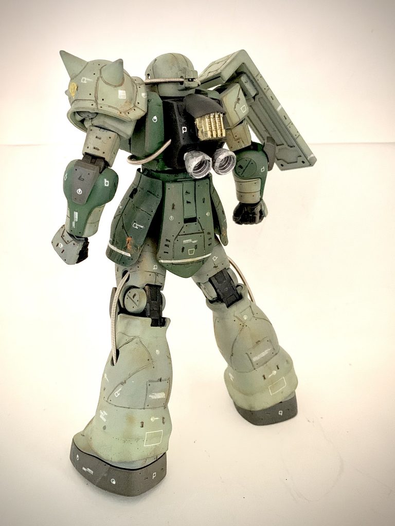 バックパックは少し改造しました