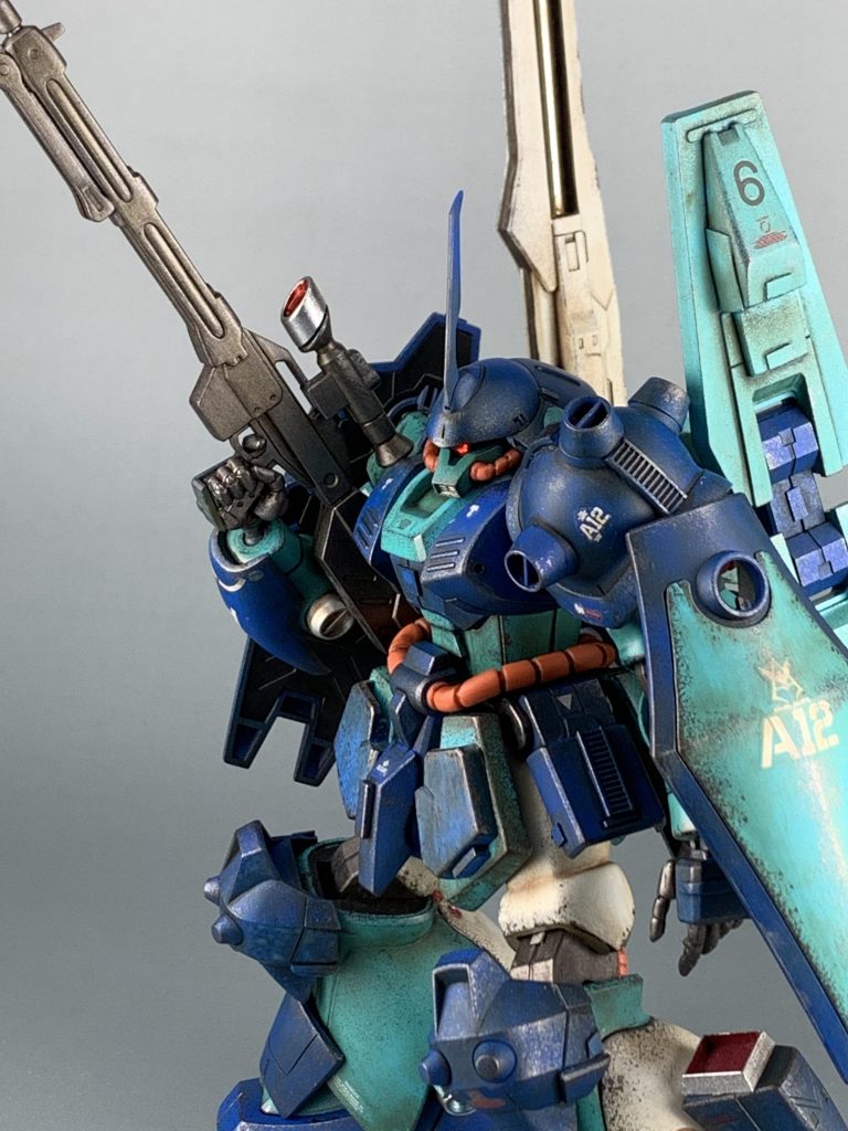 塗装に関してはコーラルブルーという缶スプレーを使ったのですがウェザリングが映えるいい色でした。