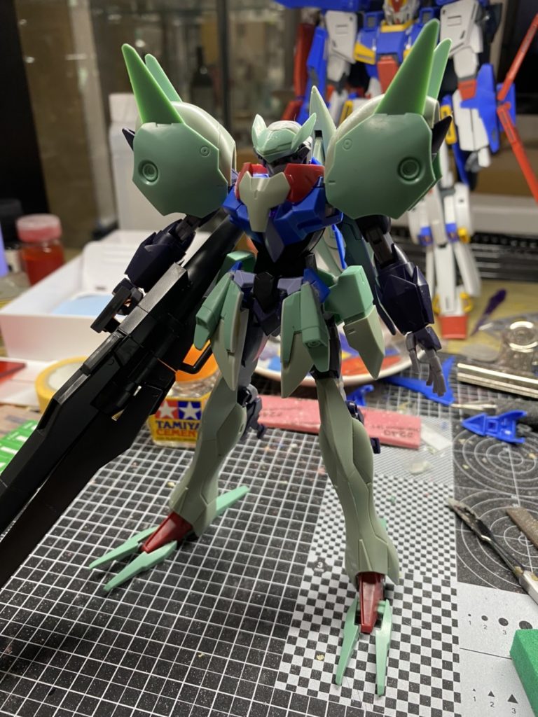 作り方は切って貼ってパテで埋めてって感じ