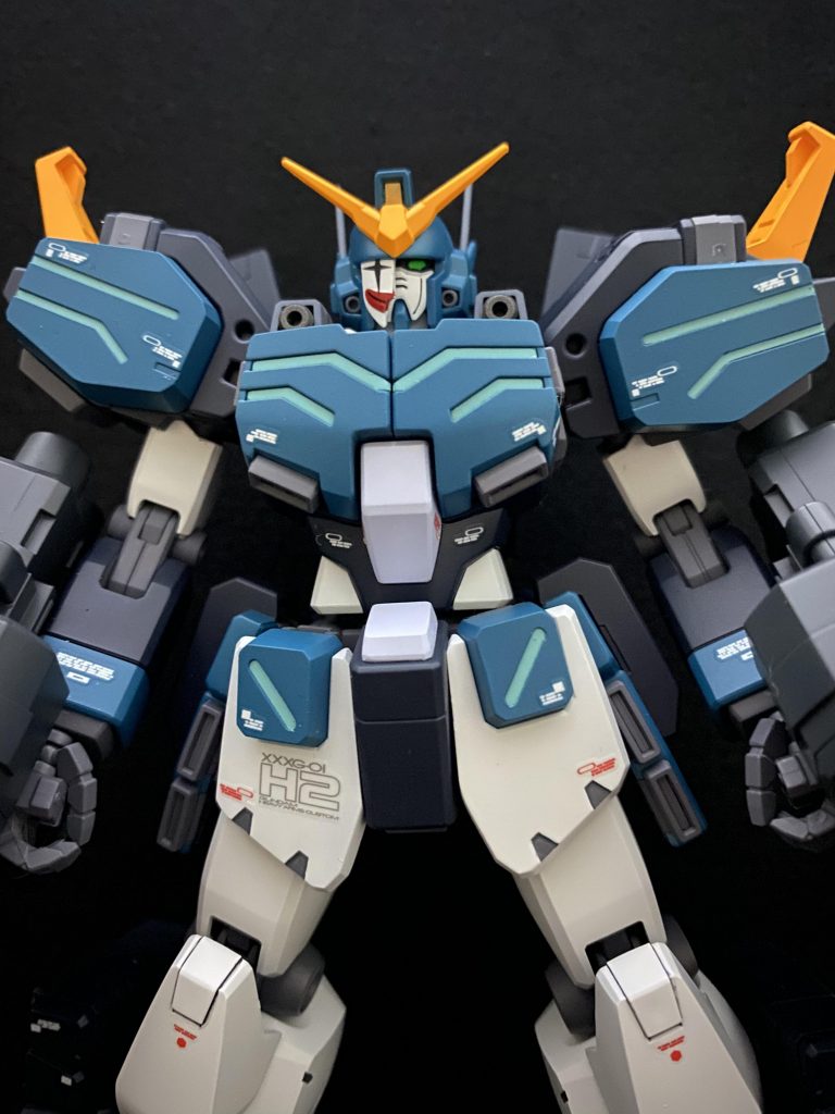 ピエロマスクも付属。コレだけはうまく塗装出来なかった…シールで妥協しました…。