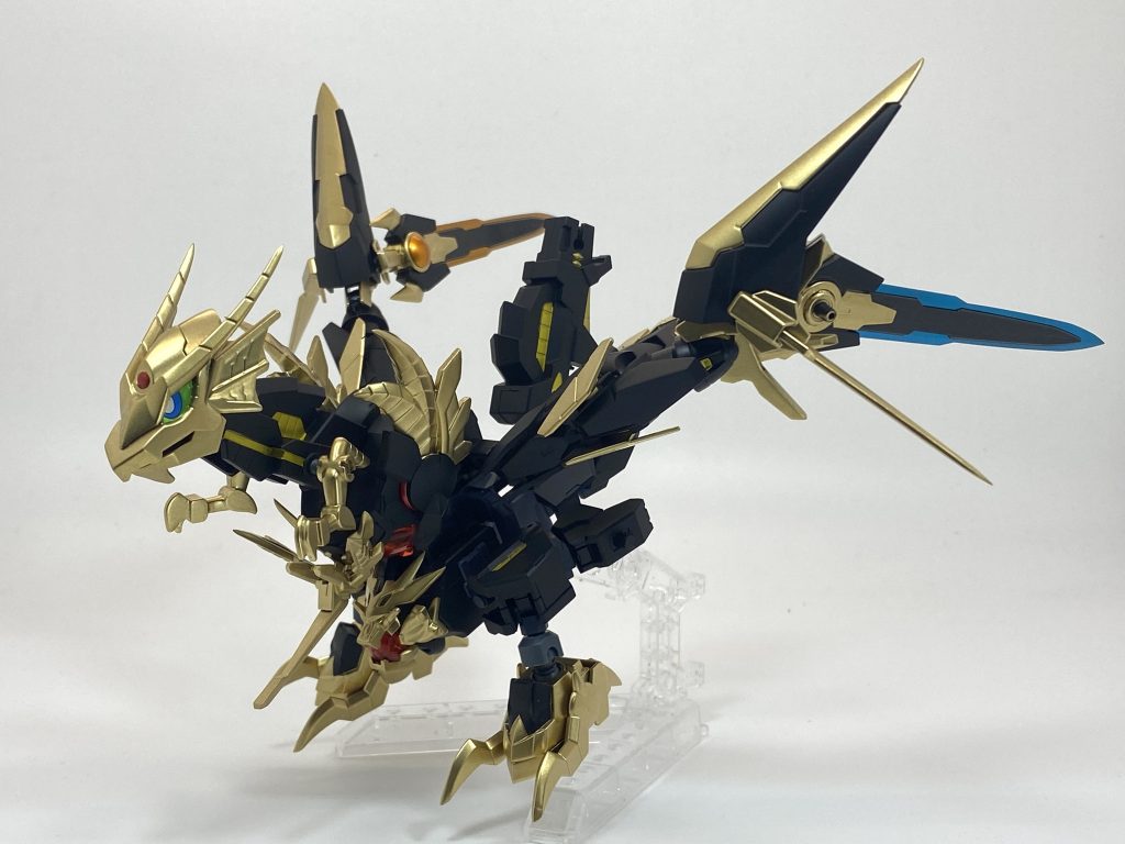 ヴァルキアーマーヴァルキランダーをベースにビルドされたコアガンダムモルジアーナ専用のアーマー。