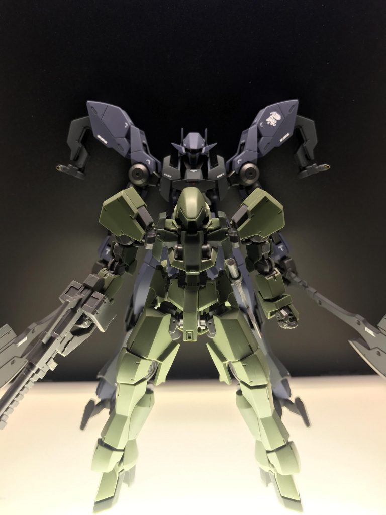 グレイズアインと対比すべく、現在HGグレイズ製作中。ご期待くださいw