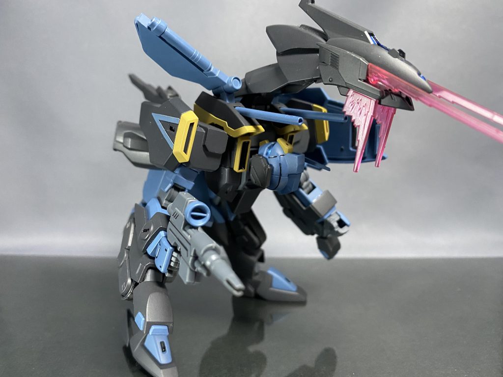 ガウォークモード開発試験時に偶然発見された形態。この形態はMSモードの様な最小回転半径と、タンクモード時と変わらない火力を正面に集中させる事が出来る強力な形態である。…が、テストパイロットのオルソン大尉を含めて一部の「エース」にしか対応出来ない形態である為、モードセレクトには存在しているが、使いこなせたパイロットは数少ないという。