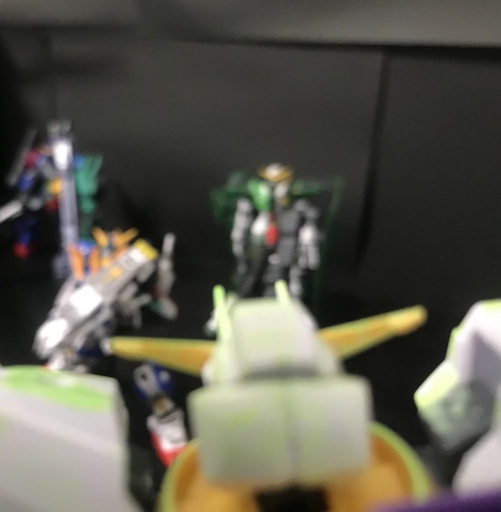 ストカスやっと次の写真いった…デュナメス「自分から歩んでくる?ペイルライダーが?」