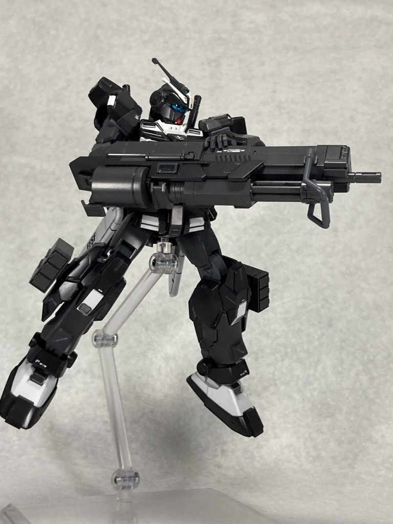 キャバルリーから引き継いでいるシェキナーは背部にマウントできるようノーマルペイルライダーからアームを持ってきています軸受けの穴はジャンク品からでっち上げて全体のフォルムに影響が出ないようにしています